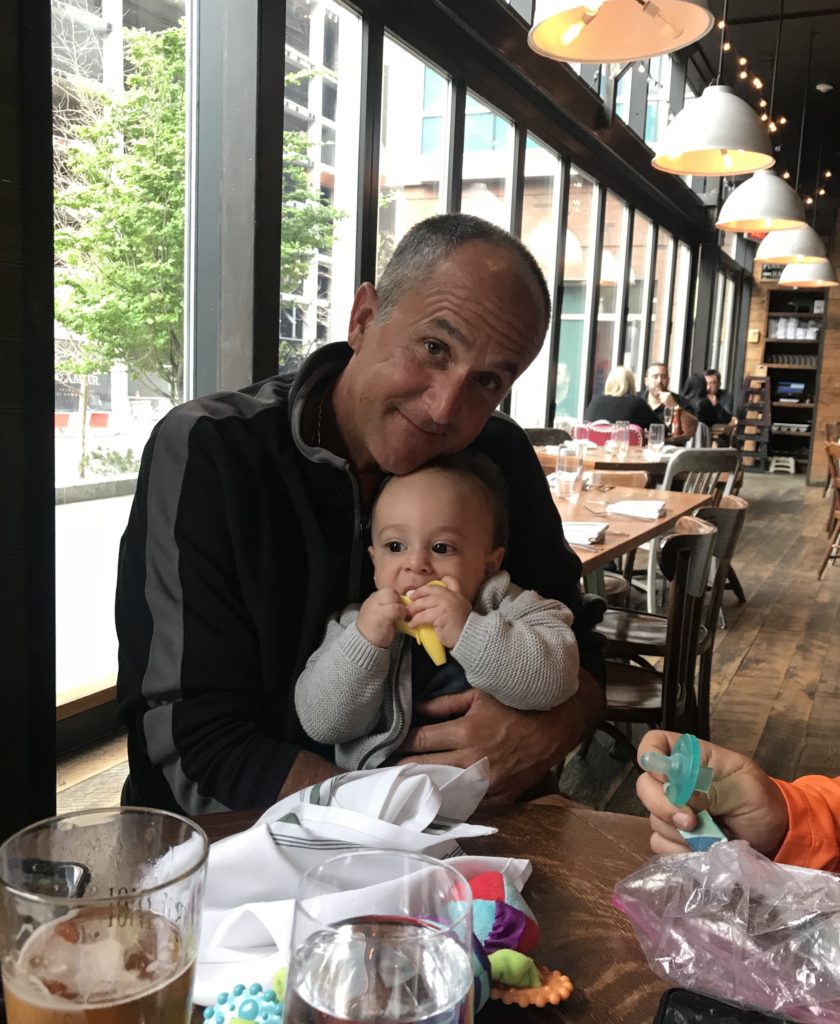 tips for eating at restaurants with an infant